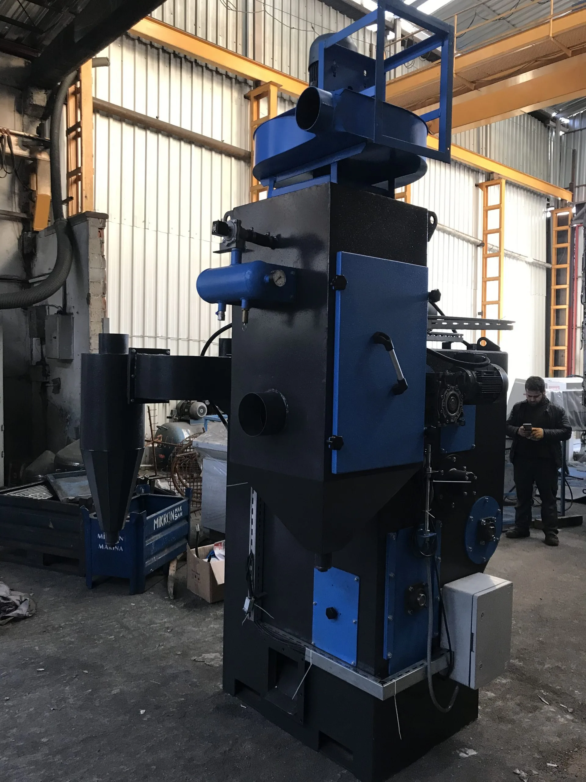 Tumble Belt Shot Blasting Machine